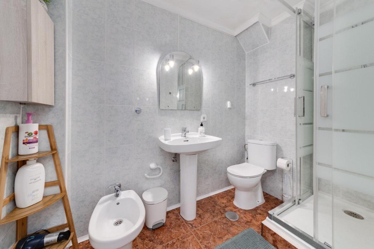 Comfortable Apartment With Wi-Fi Alicante Luaran gambar