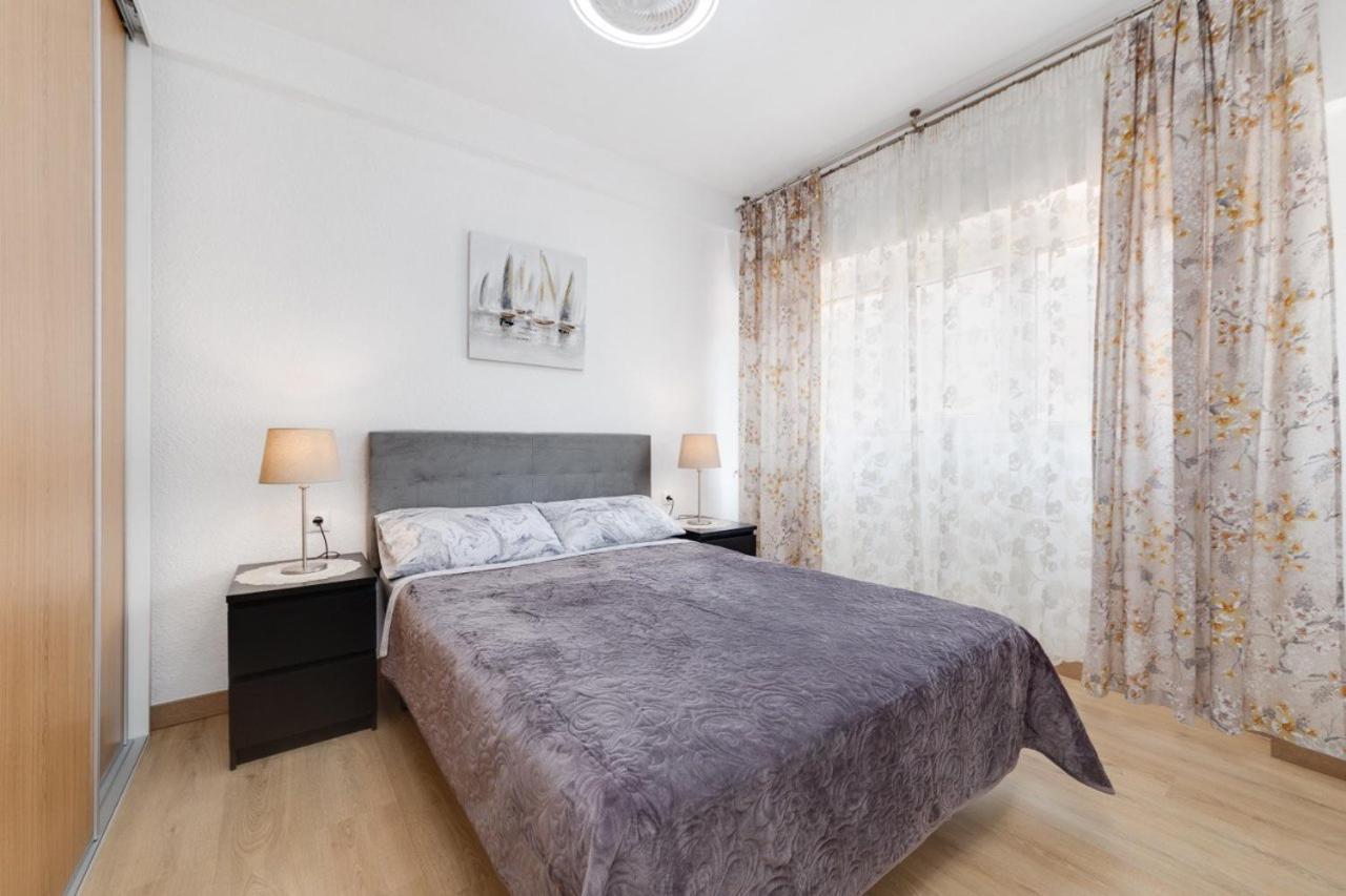 Comfortable Apartment With Wi-Fi Alicante Luaran gambar